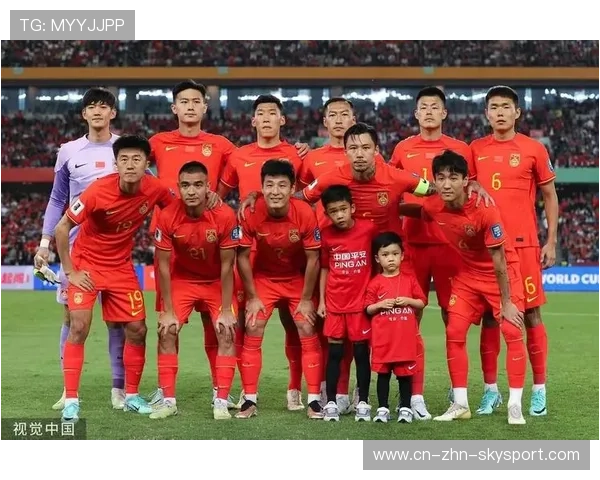 球员在赛后媒体日分享成长故事感动球迷